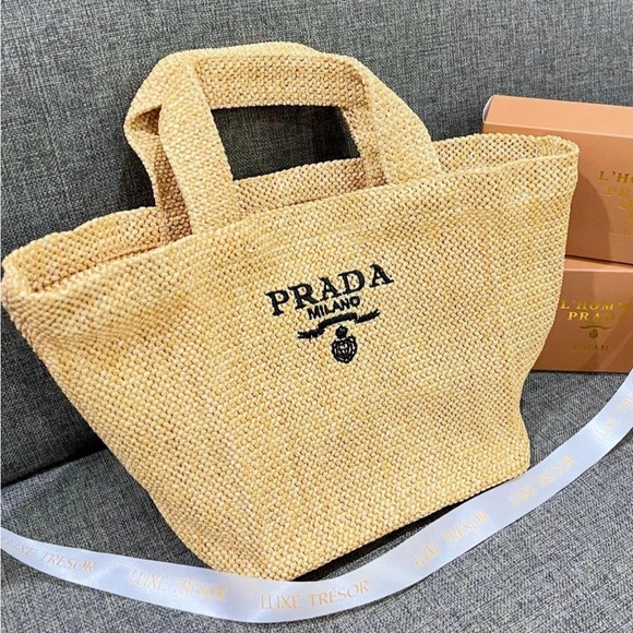 Authentic New Prada Milano GWP Beach Tote/ Tote Bag with Gift Box - Picture 2 of 5